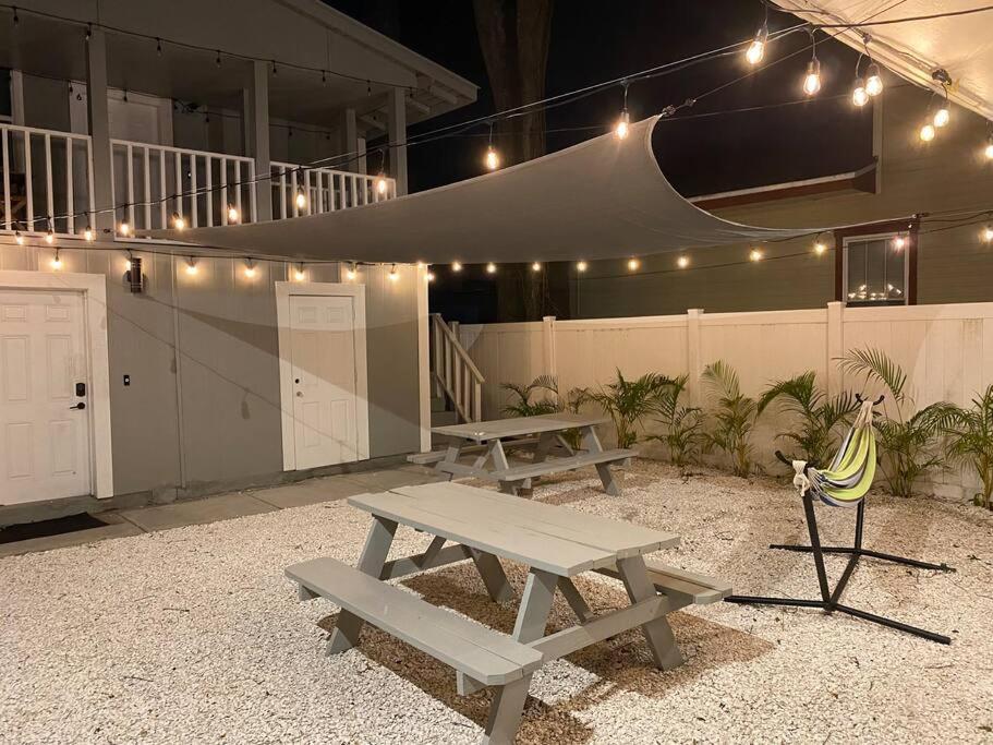 Contemporary 1-Bedroom Private Bungalow Walk To Armature & Riverwalk Tampa Exteriér fotografie