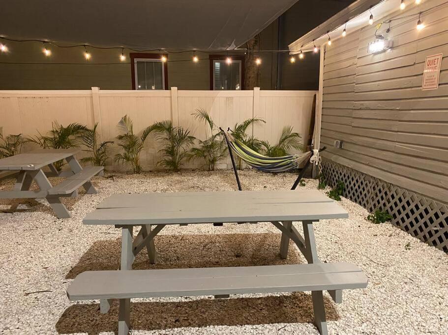 Contemporary 1-Bedroom Private Bungalow Walk To Armature & Riverwalk Tampa Exteriér fotografie